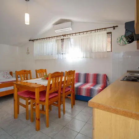 Ivka - Apt-3 By Interhome פונאנט