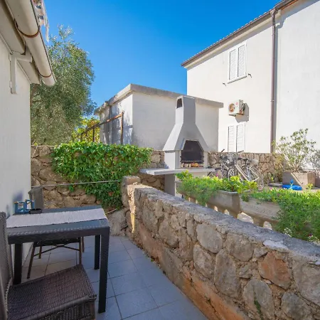 Ivka - Apt-3 By Interhome דירה *