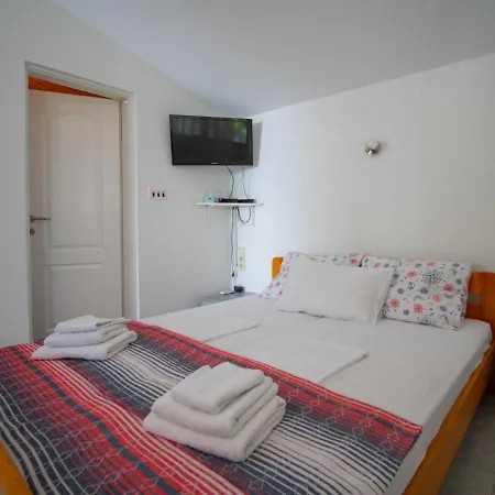 Ivka - Apt-3 By Interhome דירה פונאנט